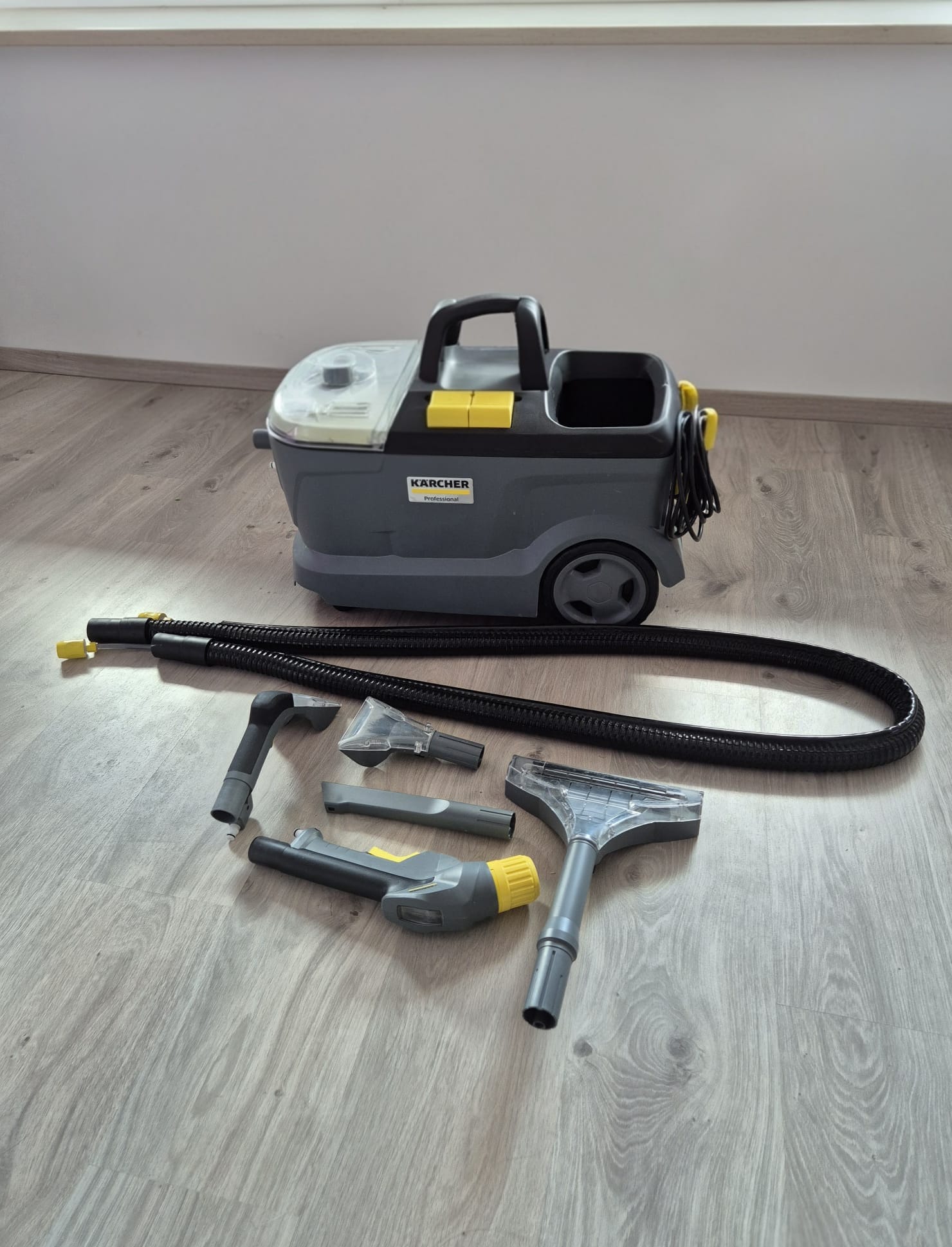 Kärcher Professional Waschsauger mit Zubehör